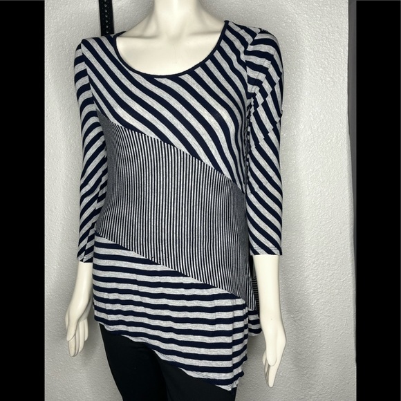 New Directions Asymmetrical Striped Top Sz Med - Picture 2 of 6